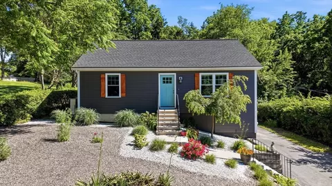 12 Cliff St, Worcester, MA 01607 photo 3
