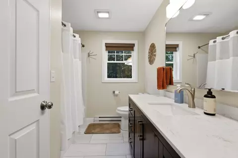 12 Cliff St, Worcester, MA 01607 photo 32