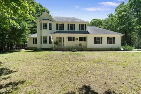 55 Pequot Rd, Southampton, MA 01073