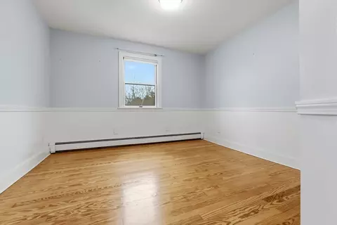 Bedroom - 54 Rabbit Rd, Salisbury, MA 01952 photo 1 of 5