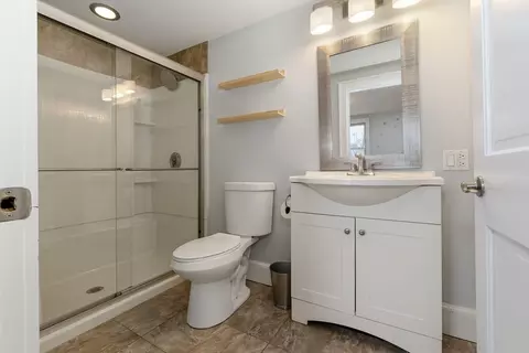 Bath - 54 Rabbit Rd, Salisbury, MA 01952 photo 1 of 3