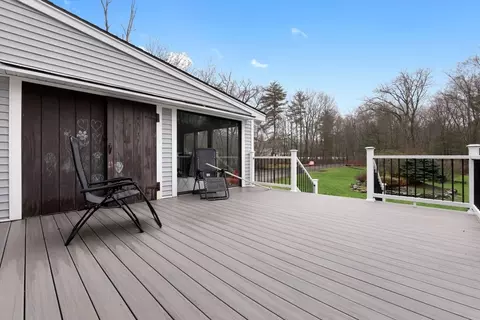 Exterior - 54 Rabbit Rd, Salisbury, MA 01952 photo 7 of 9