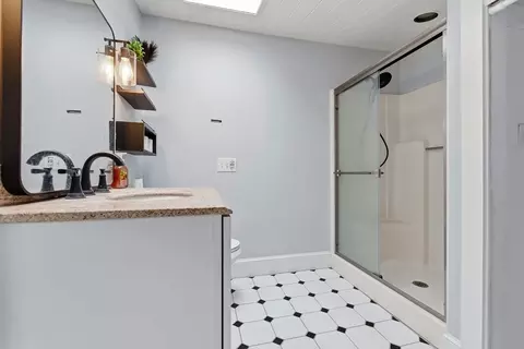 Bath - 54 Rabbit Rd, Salisbury, MA 01952 photo 3 of 3
