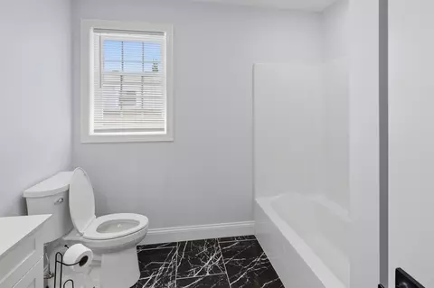 489 Spring, Fall River, MA 02721 photo 32
