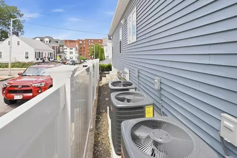 489 Spring, Fall River, MA 02721 photo 17