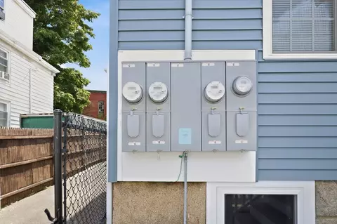 489 Spring, Fall River, MA 02721 photo 19