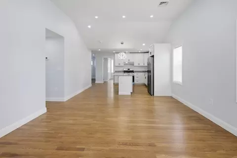 489 Spring, Fall River, MA 02721 photo 30
