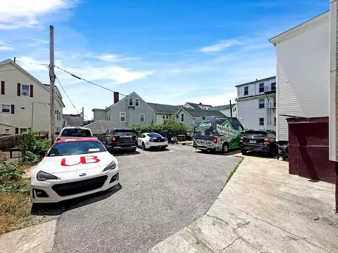 Exterior - 199 Franklin St, Fall River, MA 02720 photo 3 of 4