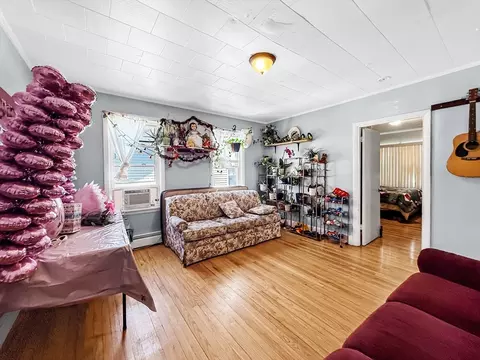 Living - 199 Franklin St, Fall River, MA 02720 photo 5 of 7