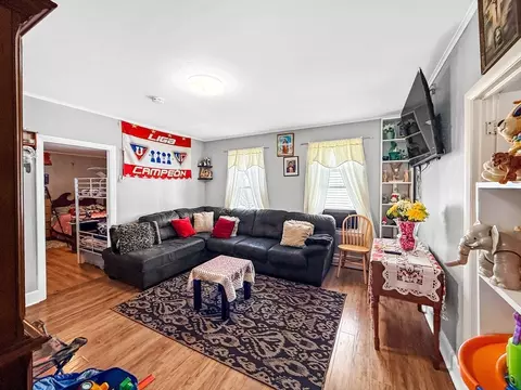 Living - 199 Franklin St, Fall River, MA 02720 photo 2 of 7