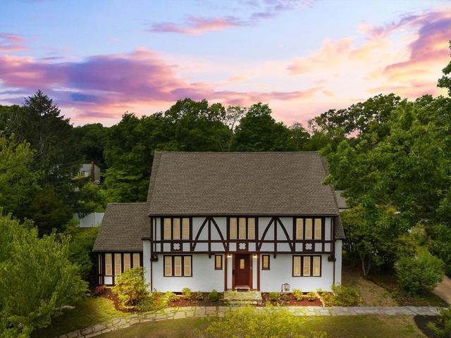 161 Moraine St, Brockton, MA 02301