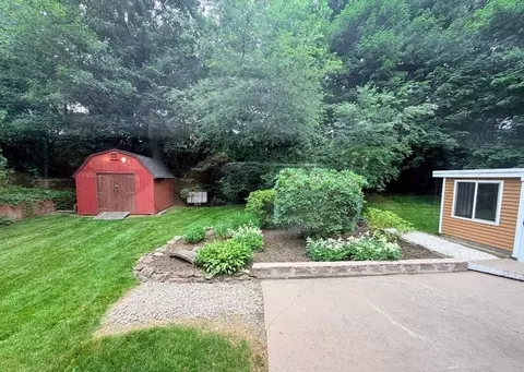 116 Derby Dingle St, Springfield, MA 01107 photo 11