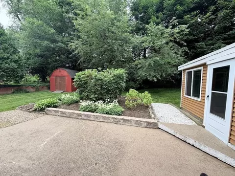 116 Derby Dingle St, Springfield, MA 01107 photo 17