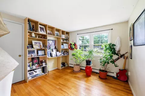 Other - 23 Phelps St, Easthampton, MA 01027 photo 1 of 8