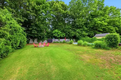 Exterior - 23 Phelps St, Easthampton, MA 01027 photo 12 of 12