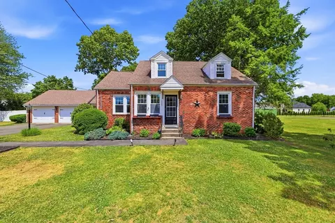 115 Poplar St, Feeding Hills, MA 01030