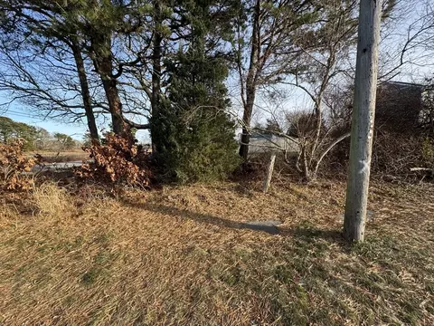 29 Camp St, Wareham, MA 02571 photo 2