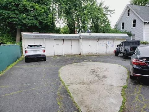 32-34 Montmorenci St, Springfield, MA 01107 photo 9