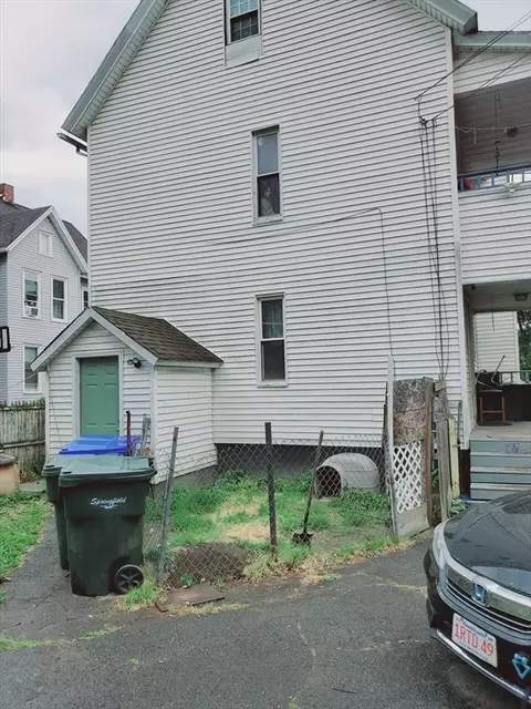 32-34 Montmorenci St, Springfield, MA 01107 photo 5