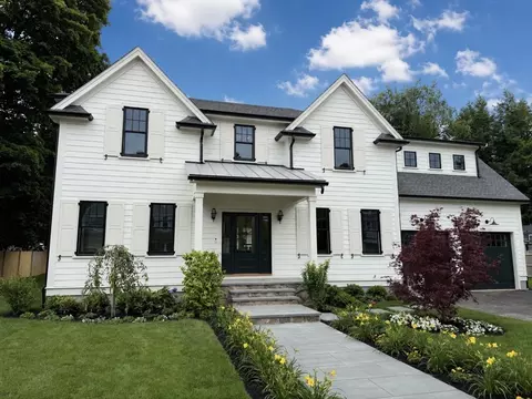 28 Parker Rd, Wellesley, MA 02482