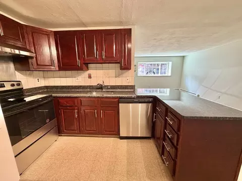 15 Staples Ave #18, Everett, MA 02149 photo 2