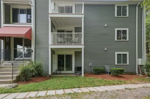11 Silver Hill Ln #6, Natick, MA 01760