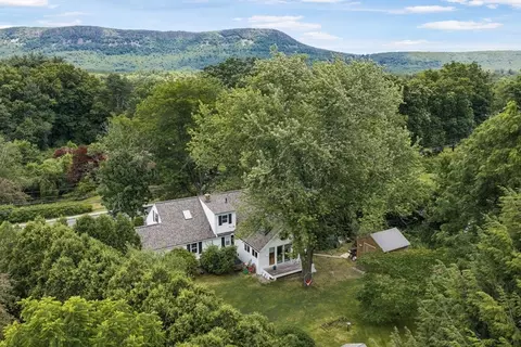 183 Park St, Easthampton, MA 01027