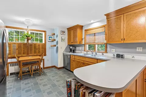 183 Park St, Easthampton, MA 01027 photo 20