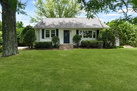 183 Park St, Easthampton, MA 01027 photo 2
