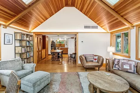 183 Park St, Easthampton, MA 01027 photo 12