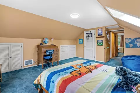 183 Park St, Easthampton, MA 01027 photo 38