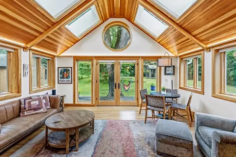 183 Park St, Easthampton, MA 01027 photo 13