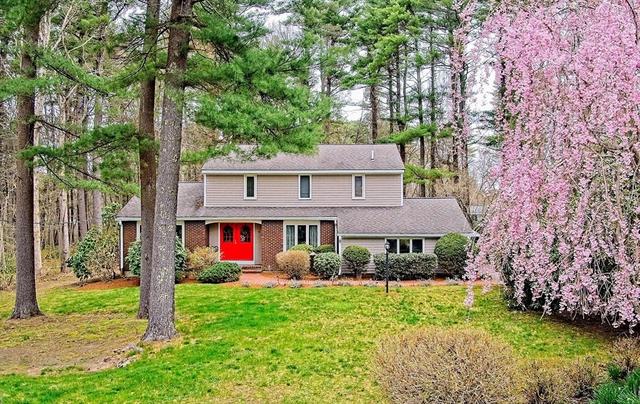 2 Nottingham Dr, Raynham, MA 02767