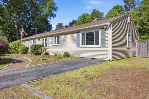 Exterior - 179 Sheaffer Rd, Centerville, MA 02632 photo 1 of 9