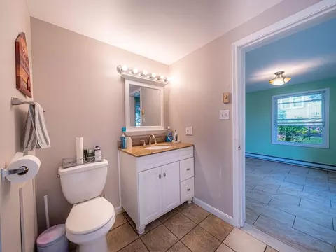 Bath - 2 Amesbury St, Worcester, MA 01605 photo 3 of 4
