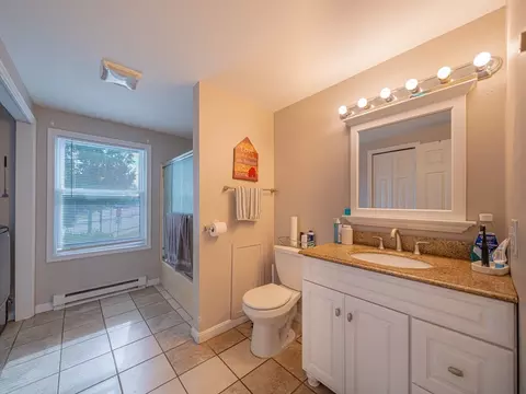 Bath - 2 Amesbury St, Worcester, MA 01605 photo 1 of 4