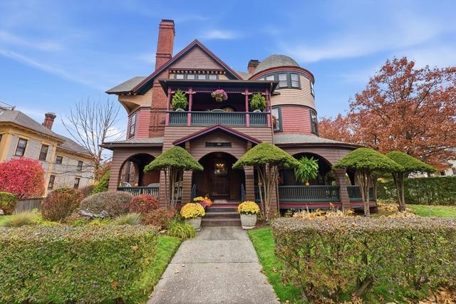 1176 Worthington St, Springfield, MA 01104