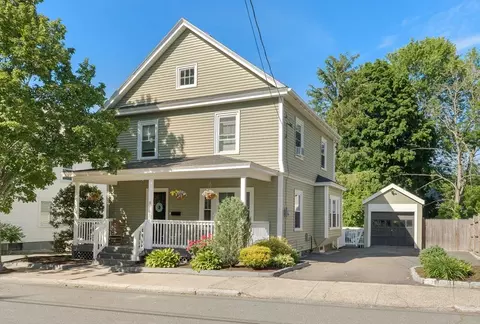 9 Phelps St, Salem, MA 01970