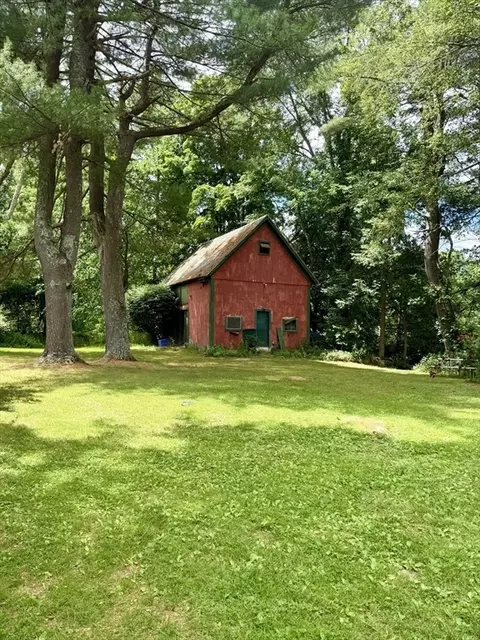 Exterior - 30 Whittemore Rd, Sturbridge, MA 01566 photo 4 of 4