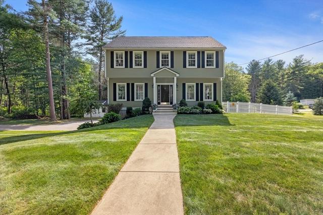 304 Quaker St, Northbridge, MA 01534