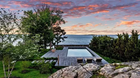 20 Crowninshield Rd, Marblehead, MA 01945 photo 3
