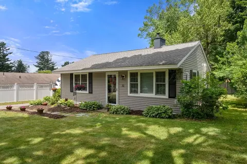 30 Colonial Rd, Holden, MA 01520