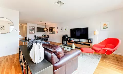 616 Boston Ave #1F, Medford, MA 02155