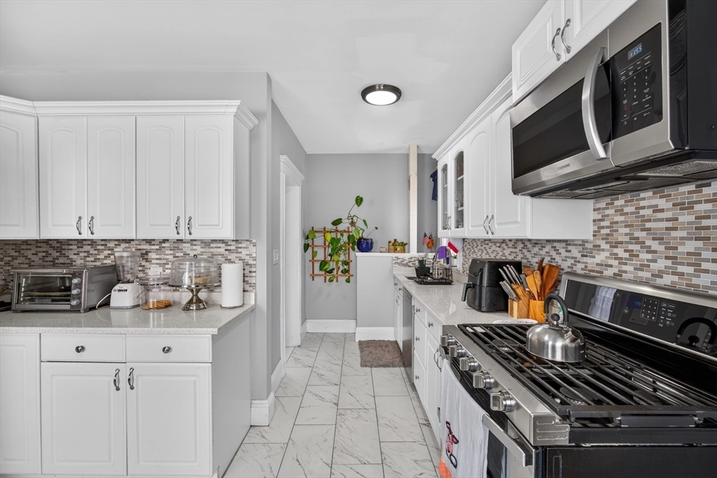 524 Eastern Ave, Lynn, MA 01902 photo 16