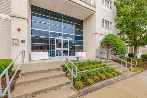 211 Central St #A111, Norwood, MA 02062