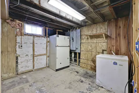 60 Forest St, Chicopee, MA 01013 photo 32