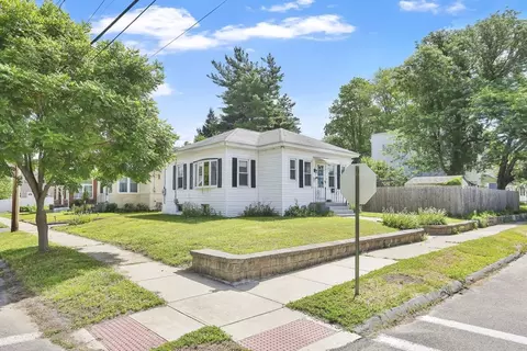 60 Forest St, Chicopee, MA 01013 photo 4