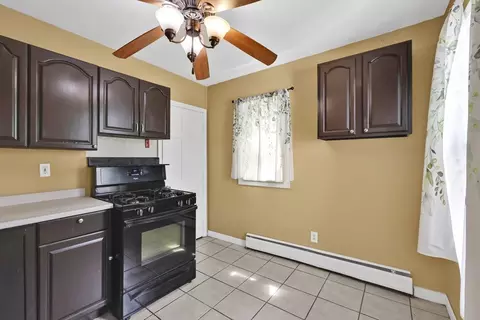 60 Forest St, Chicopee, MA 01013 photo 19