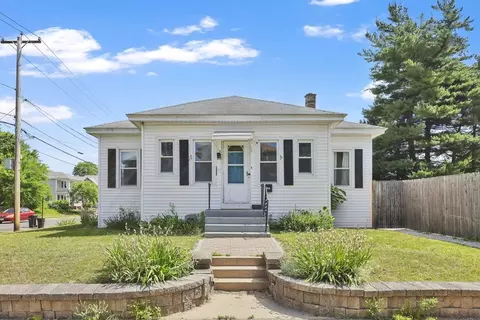 60 Forest St, Chicopee, MA 01013 photo 1