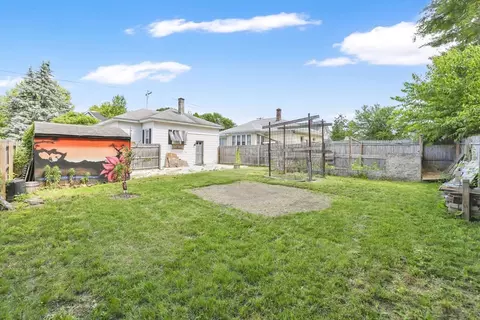 60 Forest St, Chicopee, MA 01013 photo 8